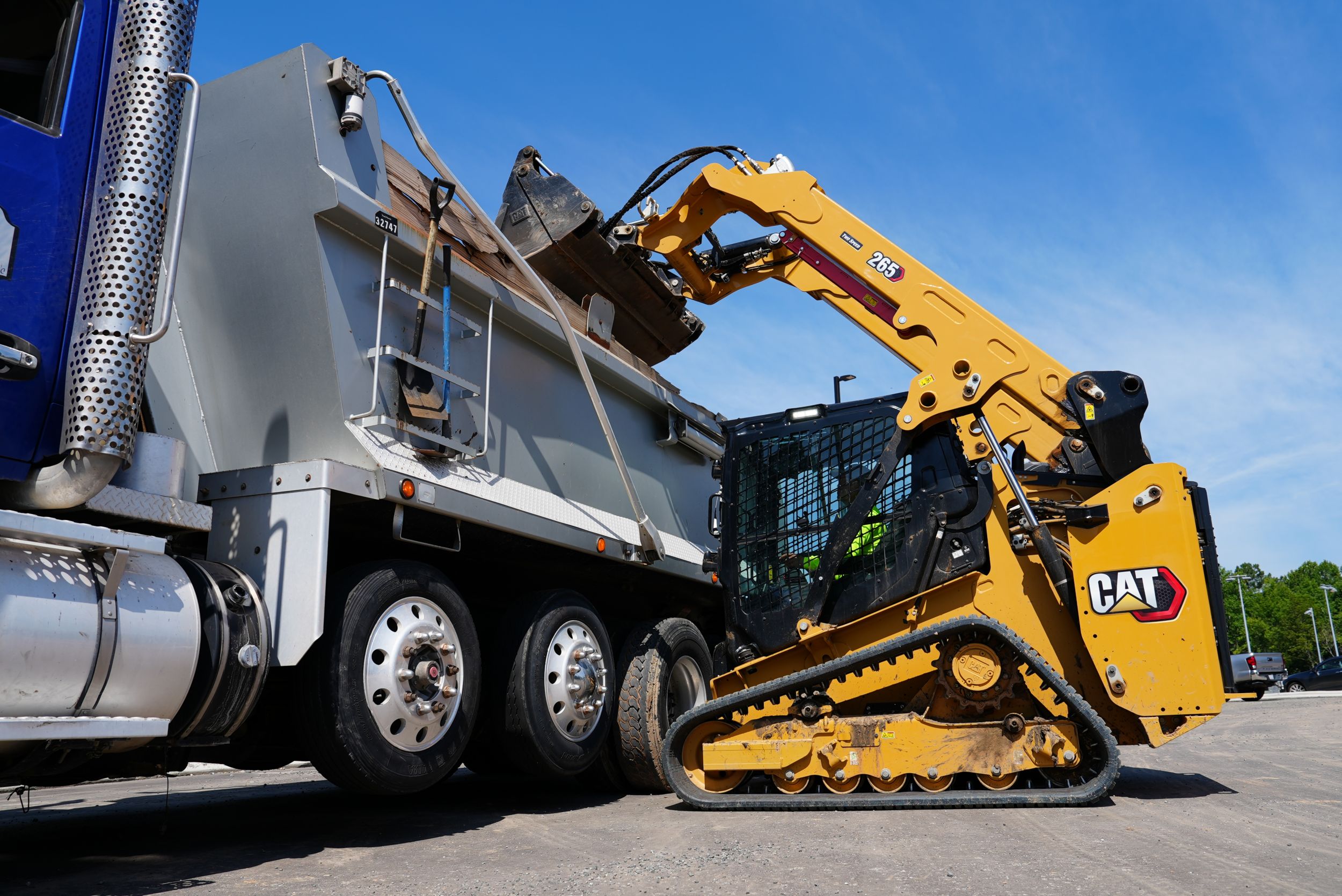 CAT 265 (1)