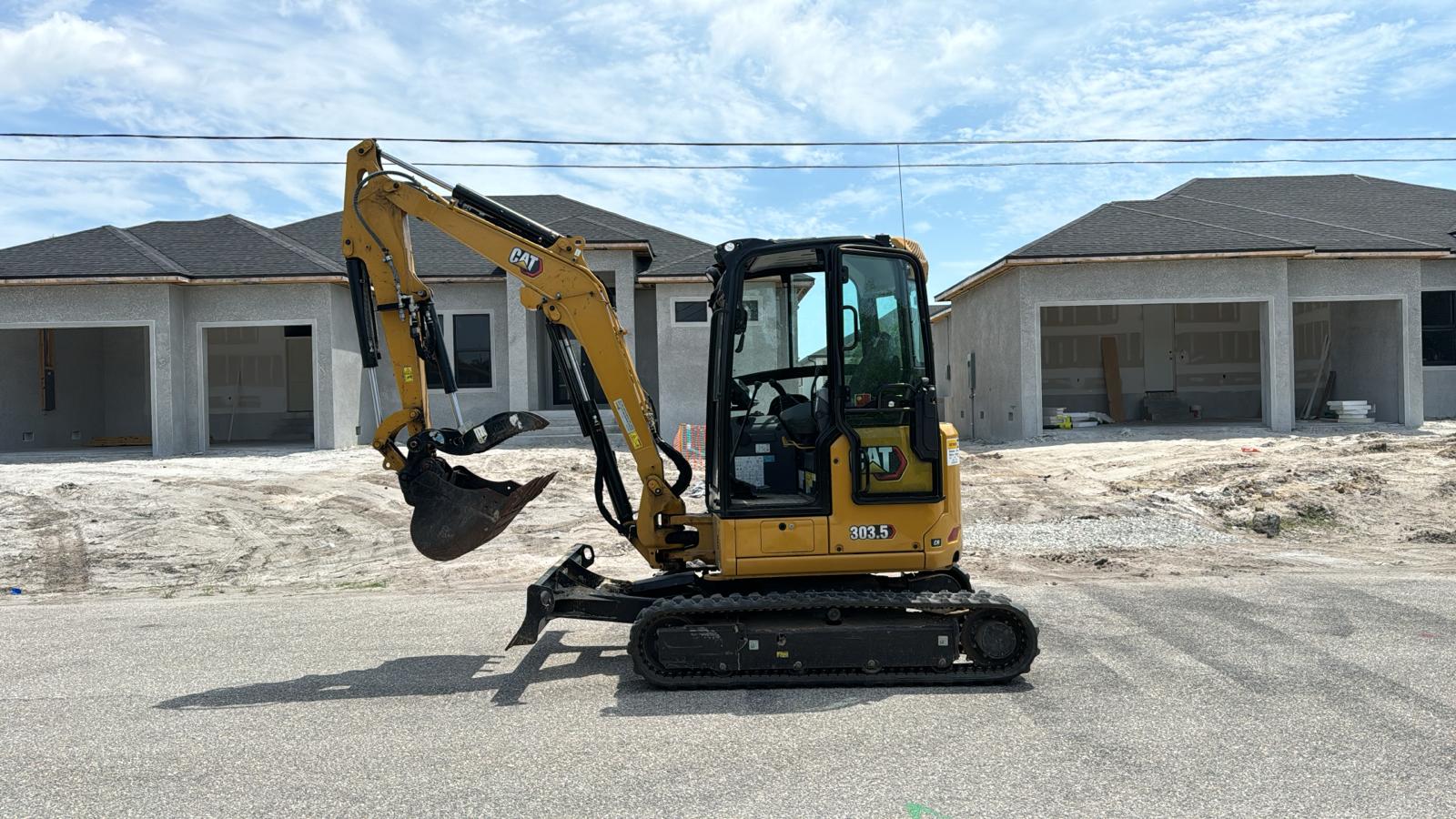 CAT 303 (3)